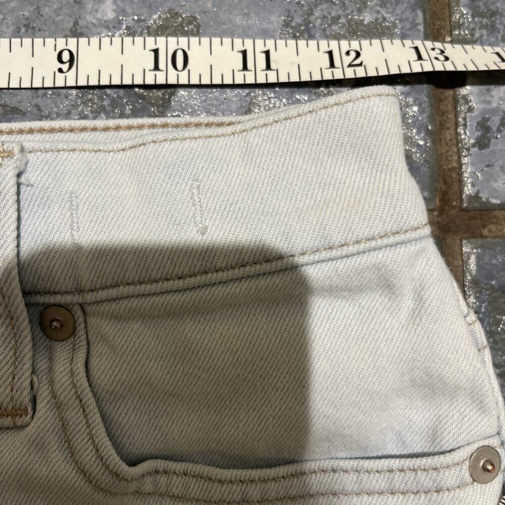 Madewell The MomJean Women's Size 26 *25x24.5* Lite Blue Demin High-Rise Cropped - Picture 9 of 13